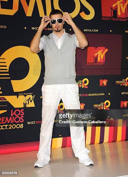 Singer Dante Spinetta poses in the press room during the 7th Annual "Los Premios MTV Latin America 2008" Awards held at the Auditorio Telmex on...