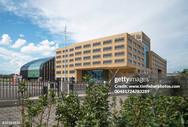 new vlaamse overheid gebouw, brussels - overheid fotografías e imágenes de stock