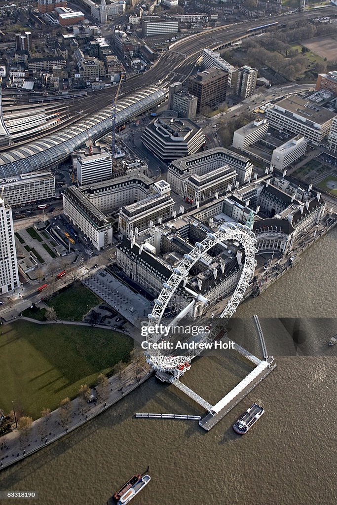 Aerial view of London Eye and surroundings / water