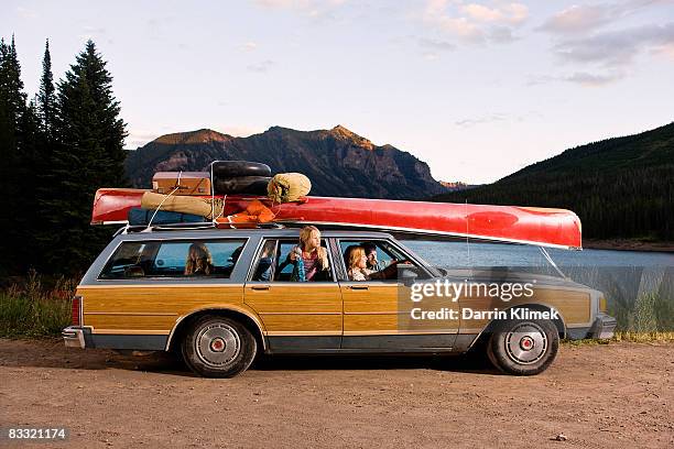 family road trip - family with three children stock pictures, royalty-free photos & images