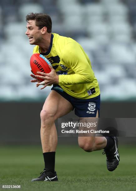 Tom Hawkins of the Cats controls the ball during a Geelong Cats AFL training session at Simonds Stadium on August 17, 2017 in Geelong, Australia.