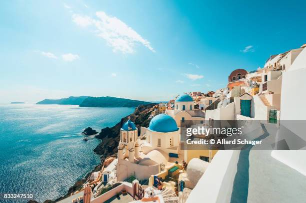 oia santorini greece - cyclades islands stockfoto's en -beelden