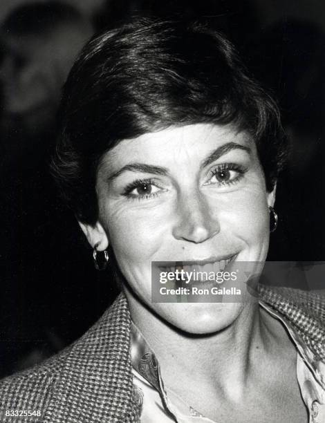 Kelen Reddy Helen Reddy Photos Photos and Premium High Res Pictures - Getty Images