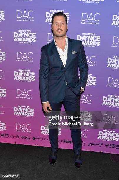 Professional dancer Val Chmerkovskiy attends the 2017 Industry Dance Awards and Cancer Benefit Show at Avalon on August 16, 2017 in Hollywood,...