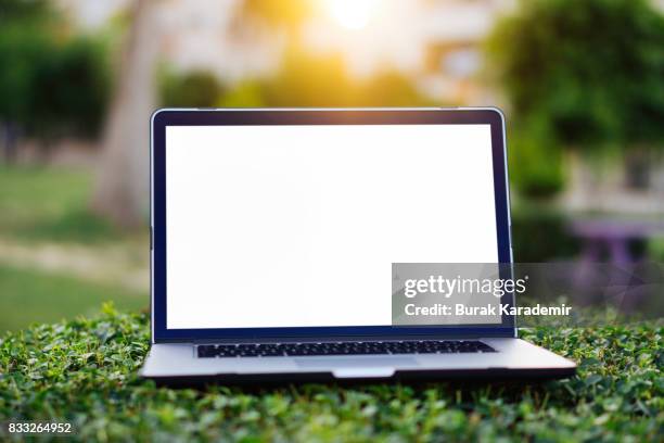 laptop with copy space - tuinscherm stockfoto's en -beelden