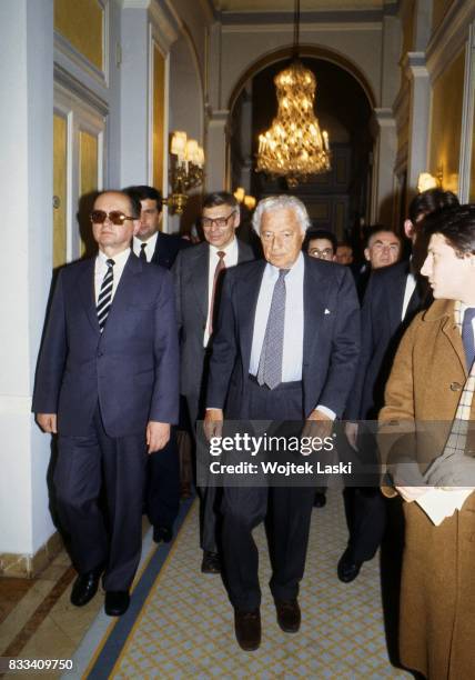 General Wojciech Jaruzelski meets Giovanni 'Gianni' Agnelli, President of the Italian Fiat Group at the Grand Hotel in Rome, Italy, January 1987.