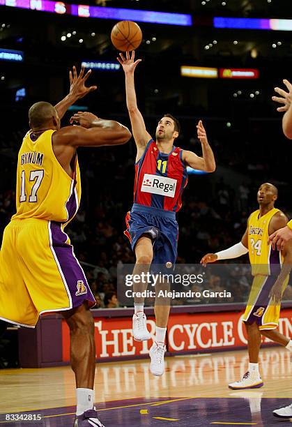 Of Regal FC Barcelona, Juan Carlos Navarro and of Los angeles Lakers, Andrew Bynum in action during the Euroleague Basketball American Tour match...