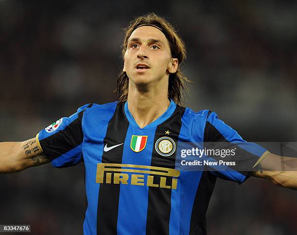 Zlatan Ibrahimovic of Inter celebrates his goal during the Serie A match between Roma and Inter at the Stadio Olimpico on October 19, 2008 in Roma,...