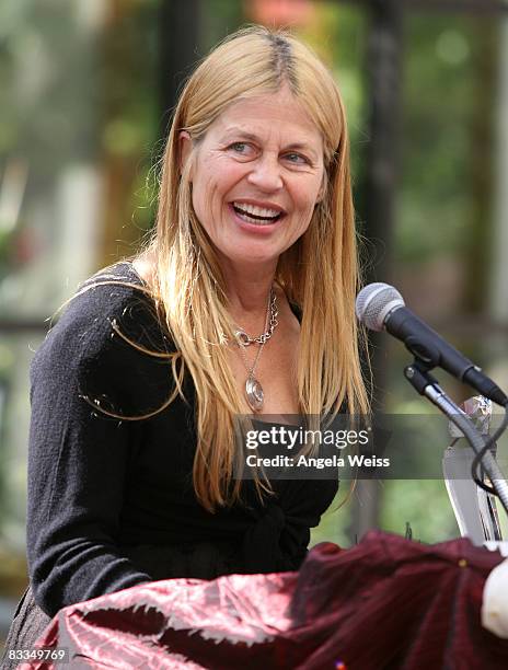 Actress Linda Hamilton attends the 2008 Diamond in the RAW Foundation Stuntwomen's Awards Luncheon at the Mountain Gate Country Club on October 19,...