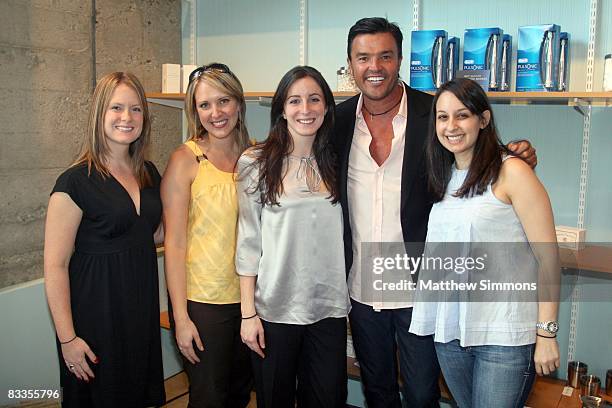 Beth Brenner, Lisa Stratton, Lauren Kennedy, Michael Maloney and Rachel Silverman at the Domino Bazaar Modern Bathroom Design class at H.D. Buttercup...