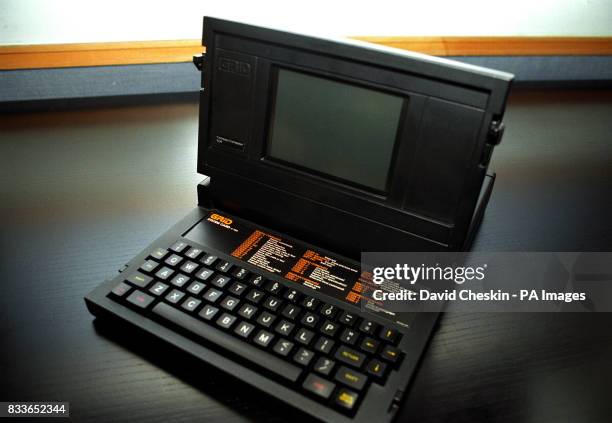 1996 Computer Class Computer 859 Computer 1996 Stock Photos, High-Res Pictures, and Images - Getty ...