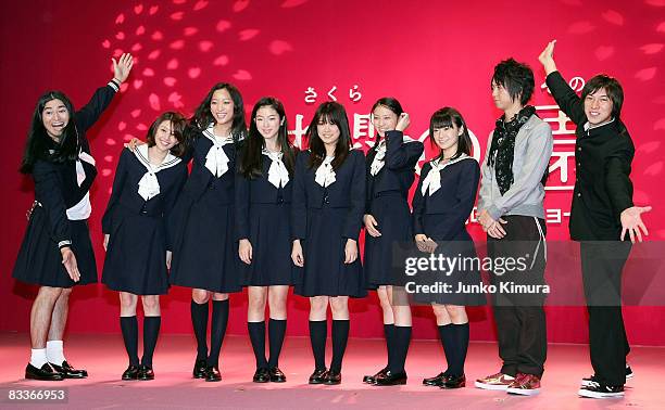 Commedian Masashi Suzuki, casts Haneyuri, Anne, Saki Terashima, Saki Fukuda, Emi Takei, Yuko Oshima, Tomo Yanagishita and commedian Hiroaki Matsuda...