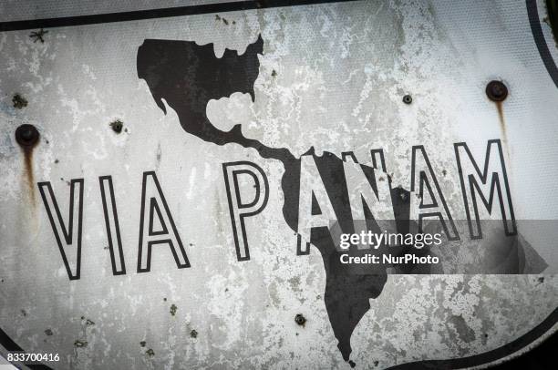 Road sign on the Pan-American Highway in Southern Colombia. Photo taken 31 January 2012.