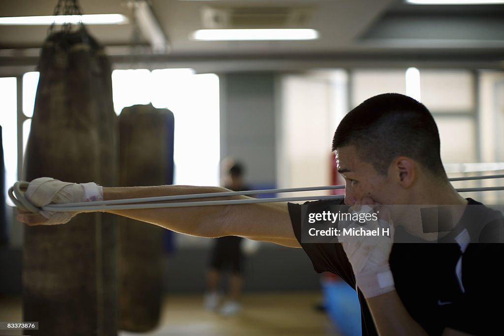 The boxer who trains with rubber