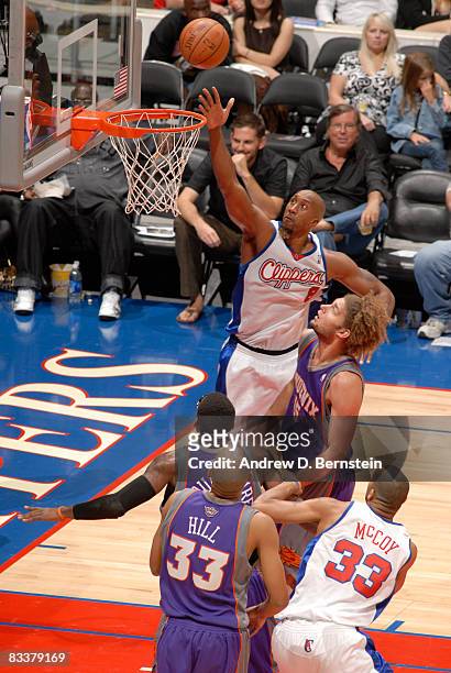 Brian Skinner of the Los Angeles Clippers puts up a shot during the game against the Phoenix Suns at Staples Center on October 21, 2008 in Los...