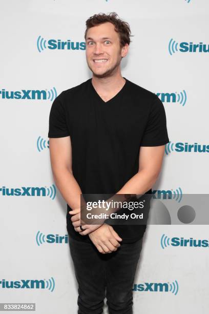 Singer Phillip Phillips visits the SiriusXM Studios on August 17, 2017 in New York City.