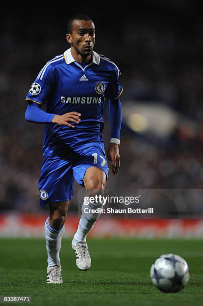 Jose Bosingwa of Chelsea in action during the UEFA Champions League Group A match between Chelsea and AS Roma at Stamford Bridge on October 22, 2008...