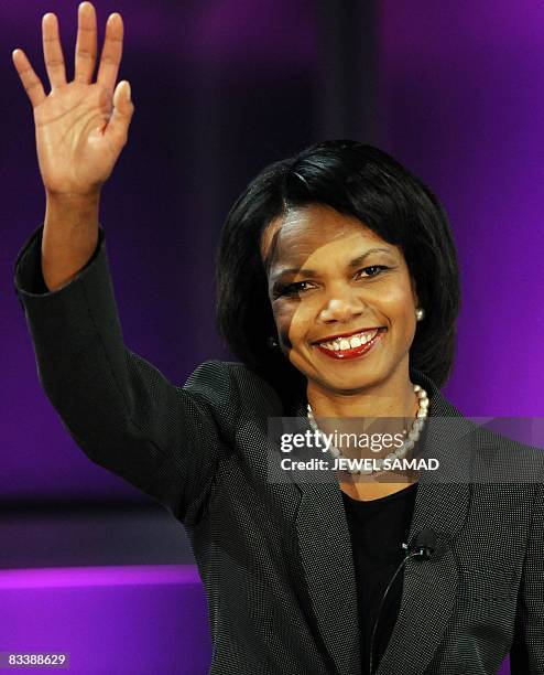 Condoleezza Rice Wave 534 Coversation Stock Photos, High-Res Pictures, and Images - Getty Images
