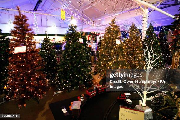 348 Peter Barratt Stock Photos, High-Res Pictures, and Images - Getty ...