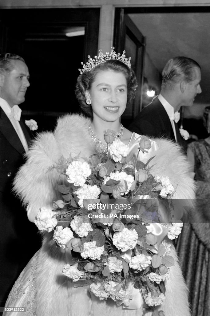 Film - 'The Lady with the Lamp' Premiere - Warner Theatre, Leicester Square