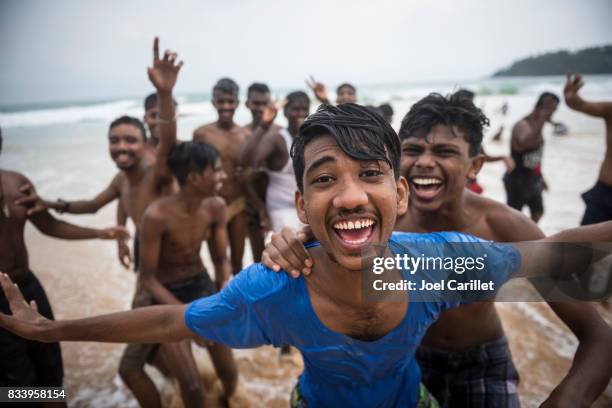 happy faces in mirissa, sri lanka - sinhala new year stock pictures, royalty-free photos & images