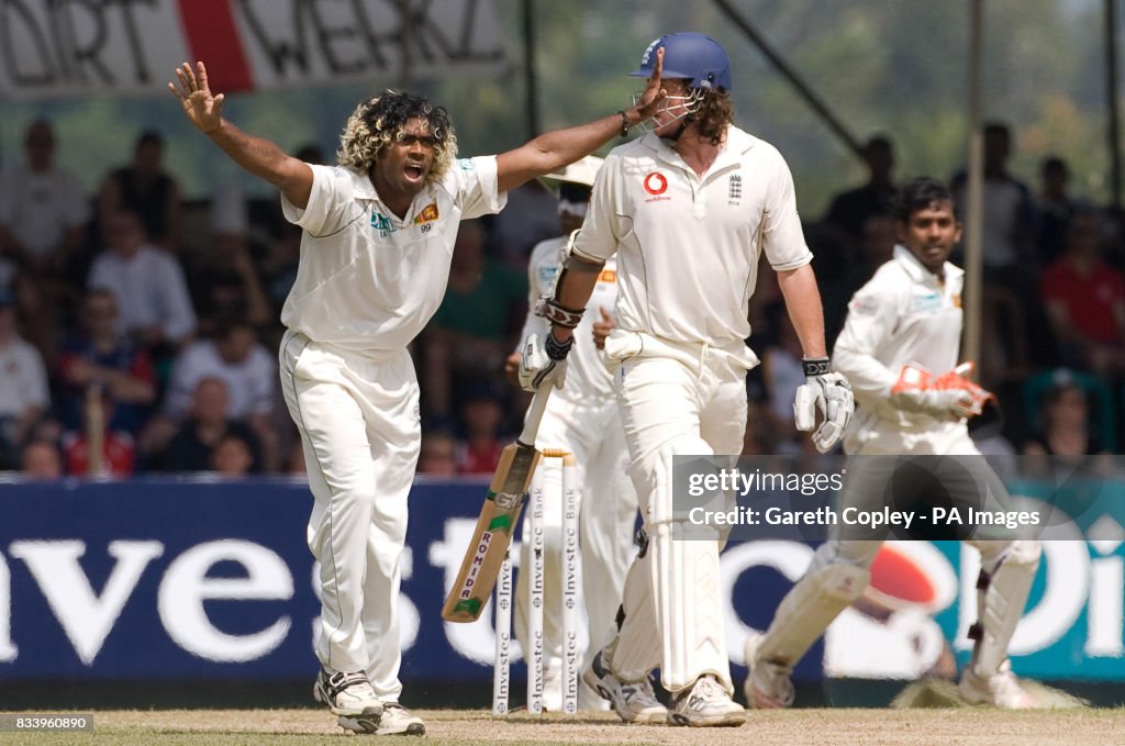 Cricket - First Test - Day Three - Sri Lanka v England - Asgiriya International Stadium