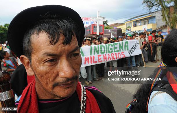 Colombian indigenous march along the Pan American highway in Villarrica, in Valle del Cauca department, on October 23, 2008 as a protest to demand...