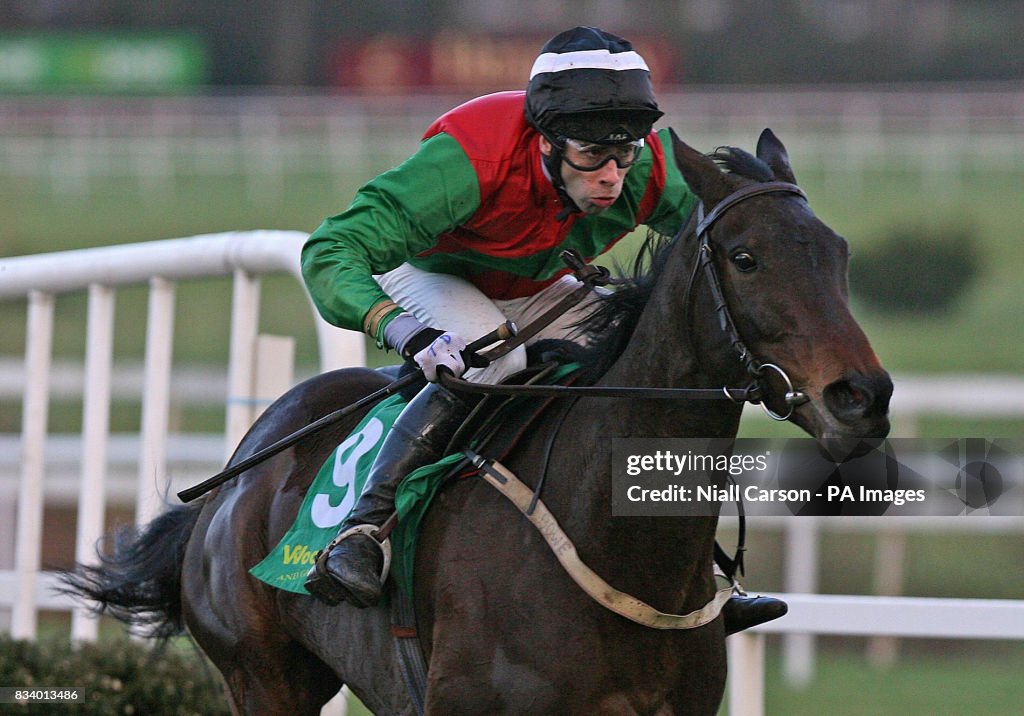 Tom Doyle Racing Tom Doyle jumps the final fence on Sweet Kiln to win the Woodies DIY ...
