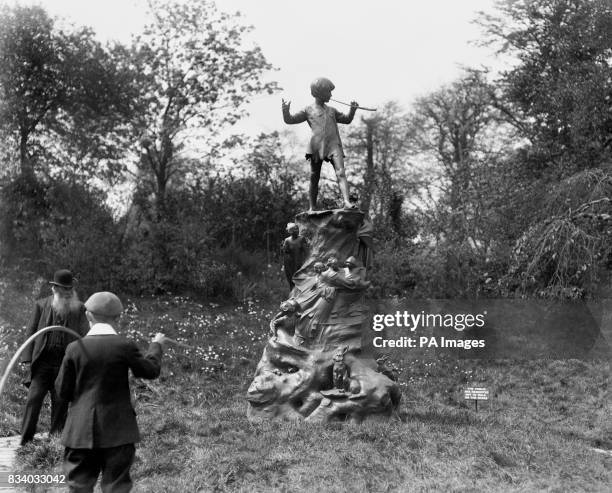 30 Sir George Frampton Stock Photos High Res Pictures And Images 30-sir-george-frampton-stock-photos-high-res-pictures-and-images