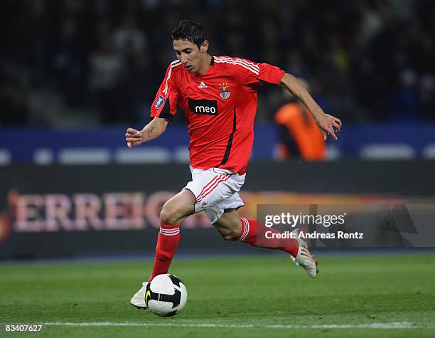 Angel Di Maria of Benfica in action during the UEFA Cup match between Hertha BSC Berlin and Benfica Lisbon of group B at the Olympic stadium on...