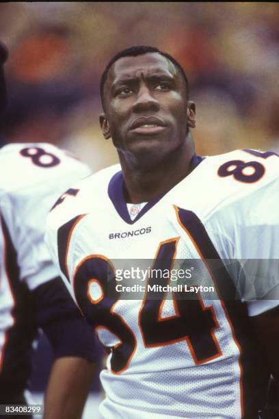 Shannon Sharpe of the Denver Broncos during a NFL football game against the Pittsburgh Steelers on December7, 1997 at Three Rivers Stadium in...
