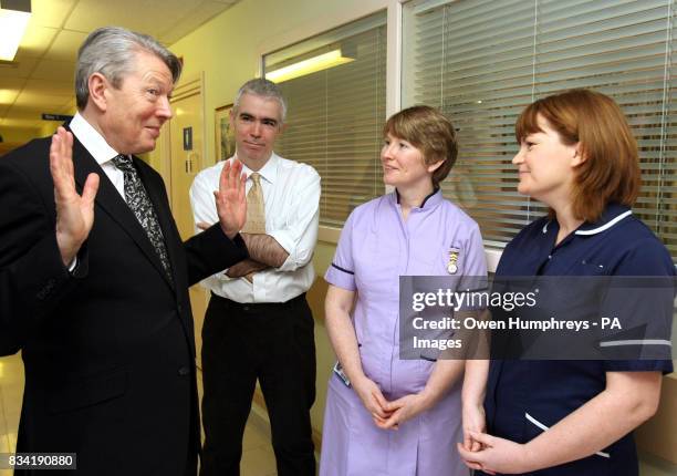 Bavy Alan Alan Baby Photos and Premium High Res Pictures - Getty Images
