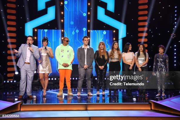 Pictured: Host Raúl González, Co-Host Ana Lorena Sánchez with contestants --