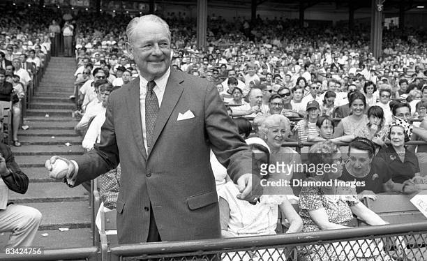 Former pitcher Waite Hoyt of the New York Yankees gets set to throw out the ceremonial first pitch during the annual Old Timers Day ceremonies prior...