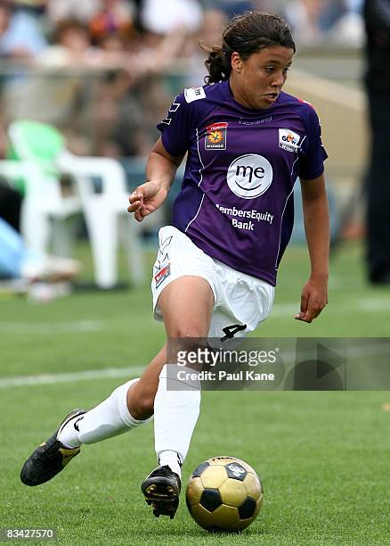 Samantha Kerr of the Glory runs with the ball during the round one W-League match between the Perth Glory and Sydney FC at Members Equity Stadium on...