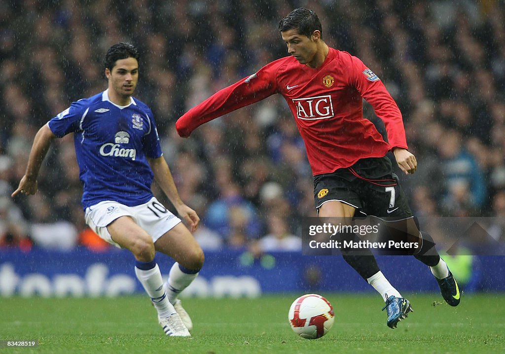 Everton v Manchester United