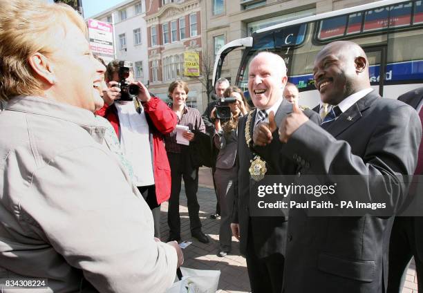 The Lord Mayor of Belfast, Councillor Jim Rodgers shows His Excellency Mr Pierre Nkurunziza, President of the Republic of Burundi, Belfast city...