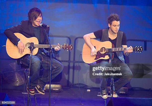 German singer Nevio Passaro and his brother sing during the Jetix Awards 2008 at the ICC on October 25, 2008 in Berlin, Germany.