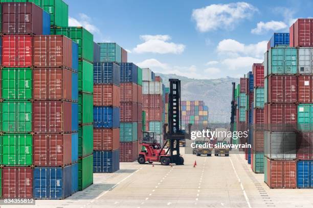 container stack yard - containers harbour stock pictures, royalty-free photos & images