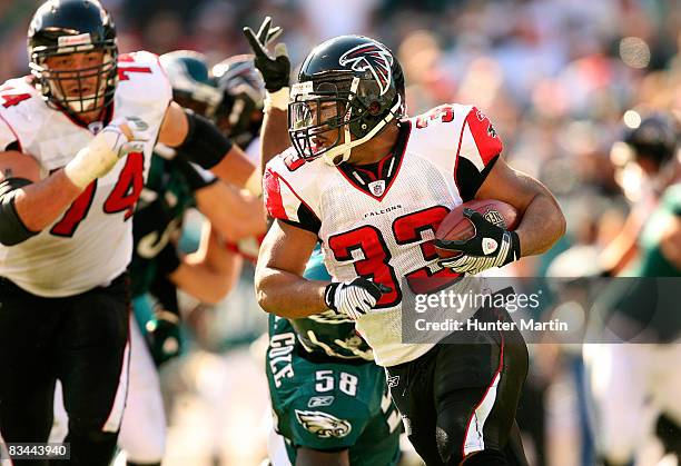 Running back Michael Turner of the Atlanta Falcons carries the ball during a game against the Philadelphia Eagles on October 26, 2008 at Lincoln...