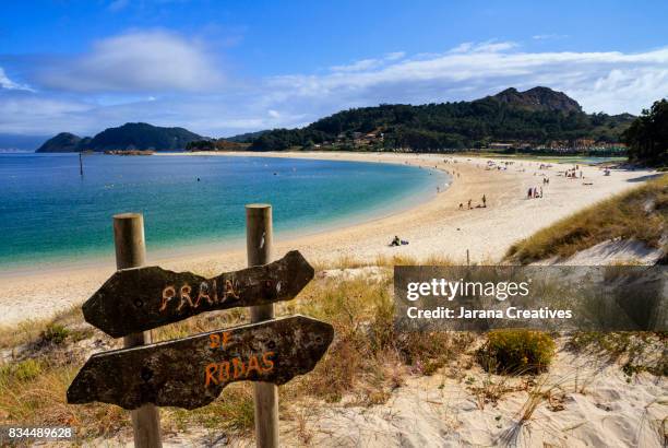 praia de rodas. cies islands - galicia stock pictures, royalty-free photos & images
