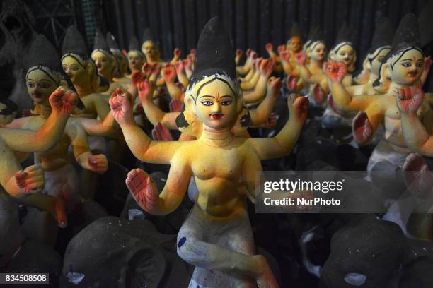 Bangladeshi artist preparing idols of the Hindu God Biswakarma in Dhaka , Bangladesh on August 18, 2017. Biswakarma is the hindu god of architecture...