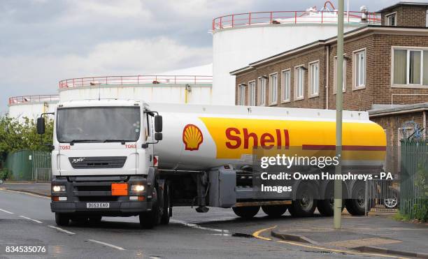 Shell Tea Tanker 47 Tanker Drivers Begin Four Day Strike Stock Photos, High-Res Pictures ...
