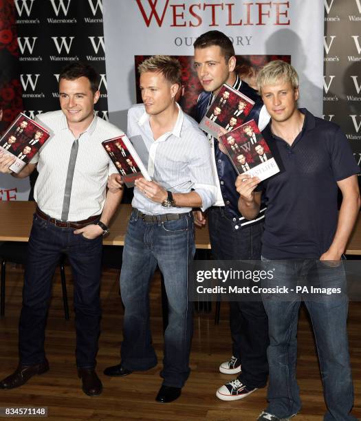 Nicky Sign 653 Kian Egan Photos Stock Photos, High-Res Pictures, and Images ...