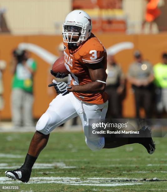 Running back Chris Ogbonnaya of the Texas Longhorns during play against the Oklahoma State Cowboys at Texas Memorial Stadium on October 25, 2008 in...