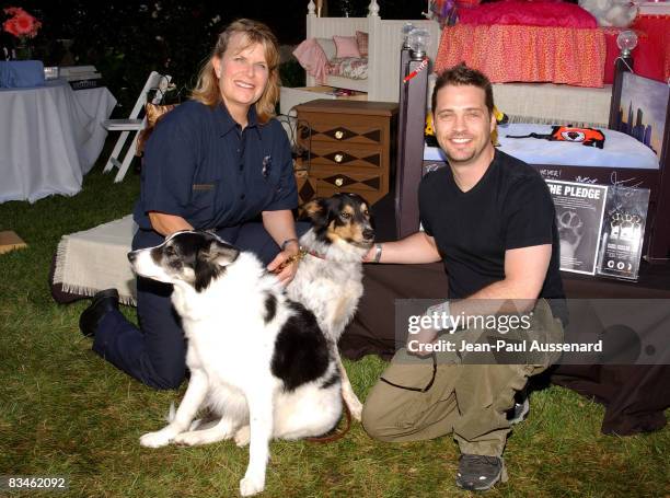 Deresa Teller, Jason Priestley and 9/11 Rescue dogs at the Search Dog Foundation