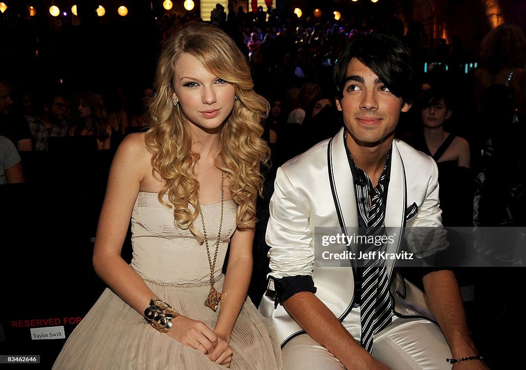 2008 MTV Video Music Awards - Backstage and Audience