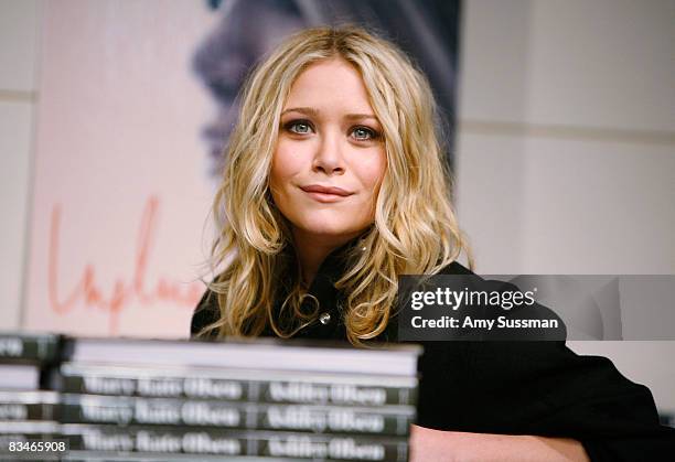 Mary-Kate Olsen attends a book signing of "Influence" at Barnes & Noble at Union Square on October 28, 2008 in New York City.