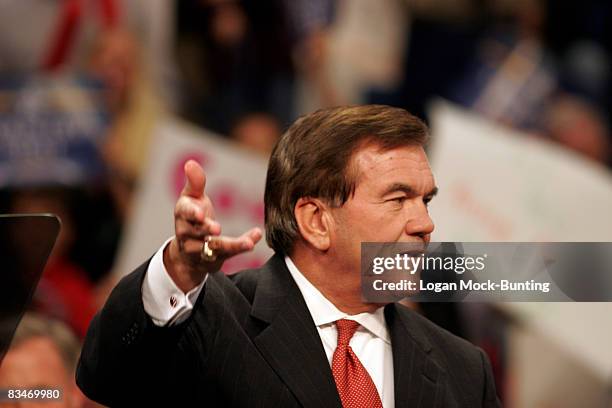Hd Tom Ridge 515 Homeland Security Secretary Tom Ridge Speaks Stock Photos, High-Res ...