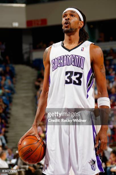Mikki Moore of the Sacramento Kings prepares to shoot a free throw during the preseason game against the Houston Rockets on October 23, 2008 at Arco...